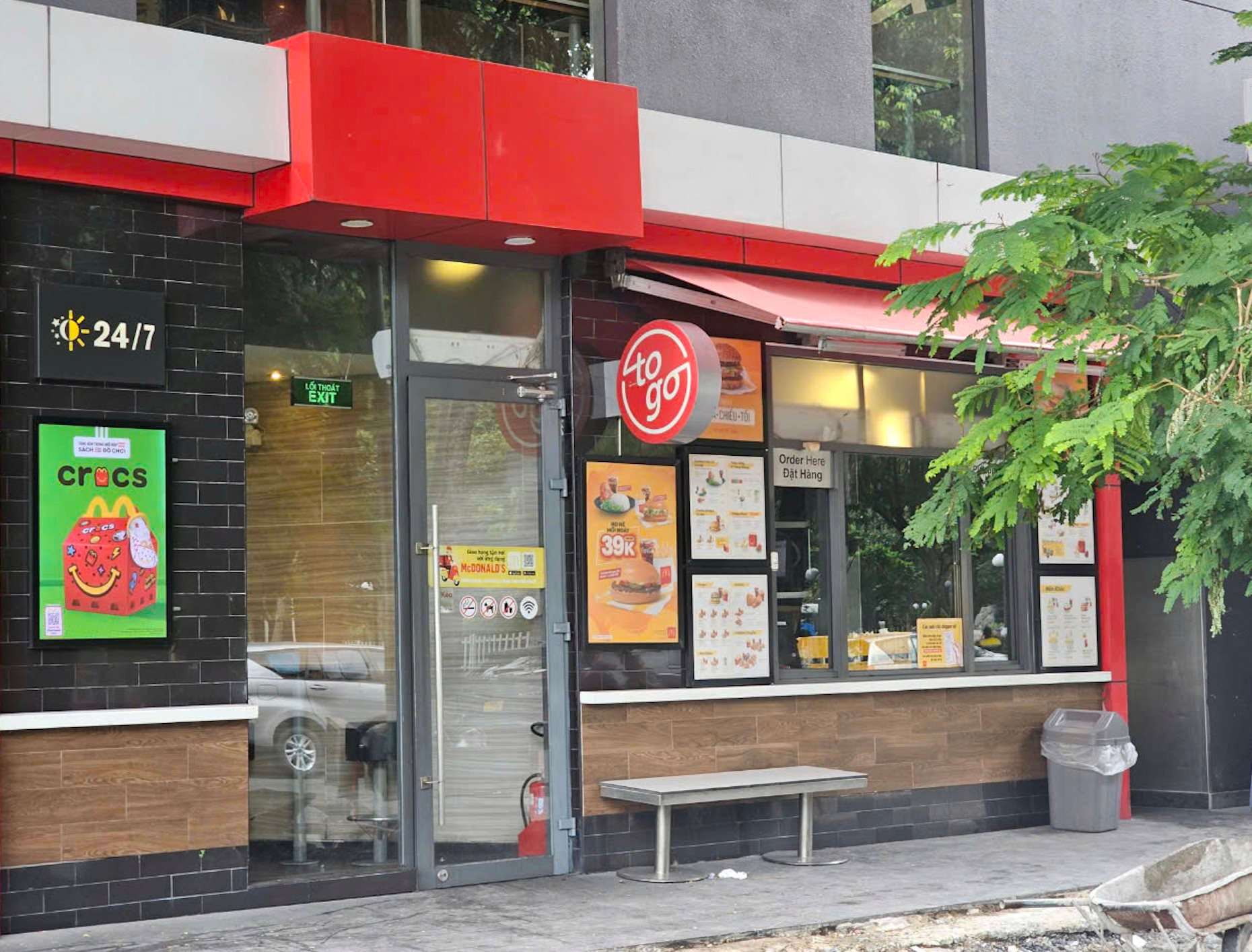 6 tháng sau khi Starbucks Reserve trả mặt bằng, chủ “đất vàng” Hàn Thuyên vẫn ế: "Mất" 3,6 tỷ đồng vì muốn nâng giá lên 750 triệu/tháng - Ảnh 4.