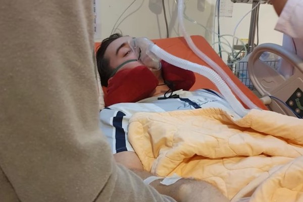 Nam du học sinh Úc bị bạn gái lớn tuổi đầu độc bằng thuốc diệt chuột - Ảnh 3.