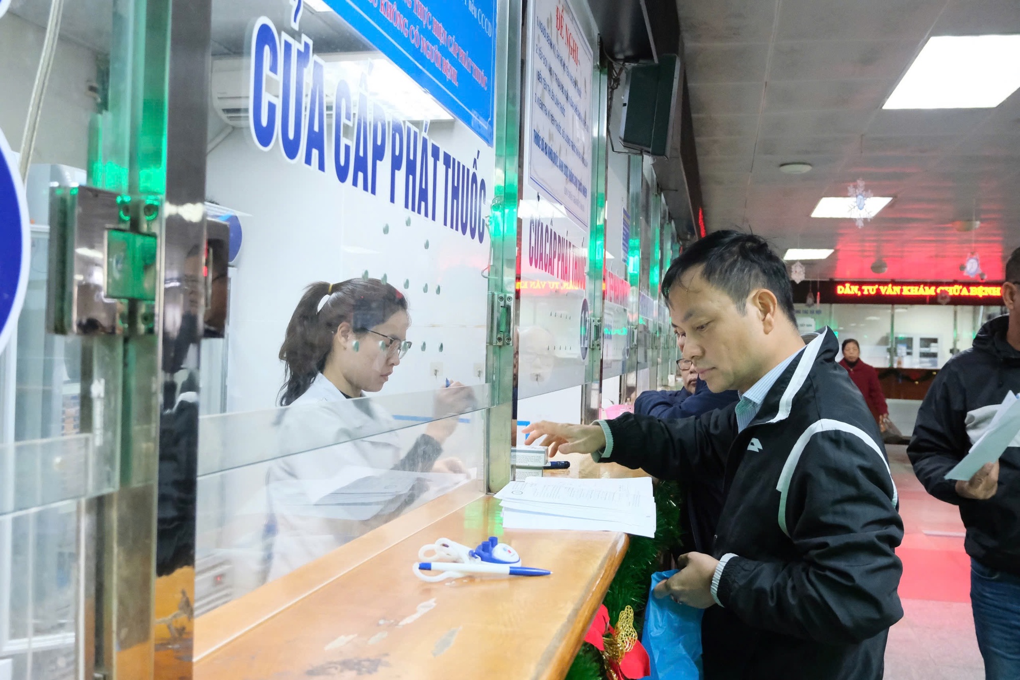Sau phản ánh thiếu thuốc, Bệnh viện Nội tiết nói gì?- Ảnh 2. Sau phản ánh thiếu thuốc, Bệnh viện Nội tiết nói gì?- Ảnh 2.