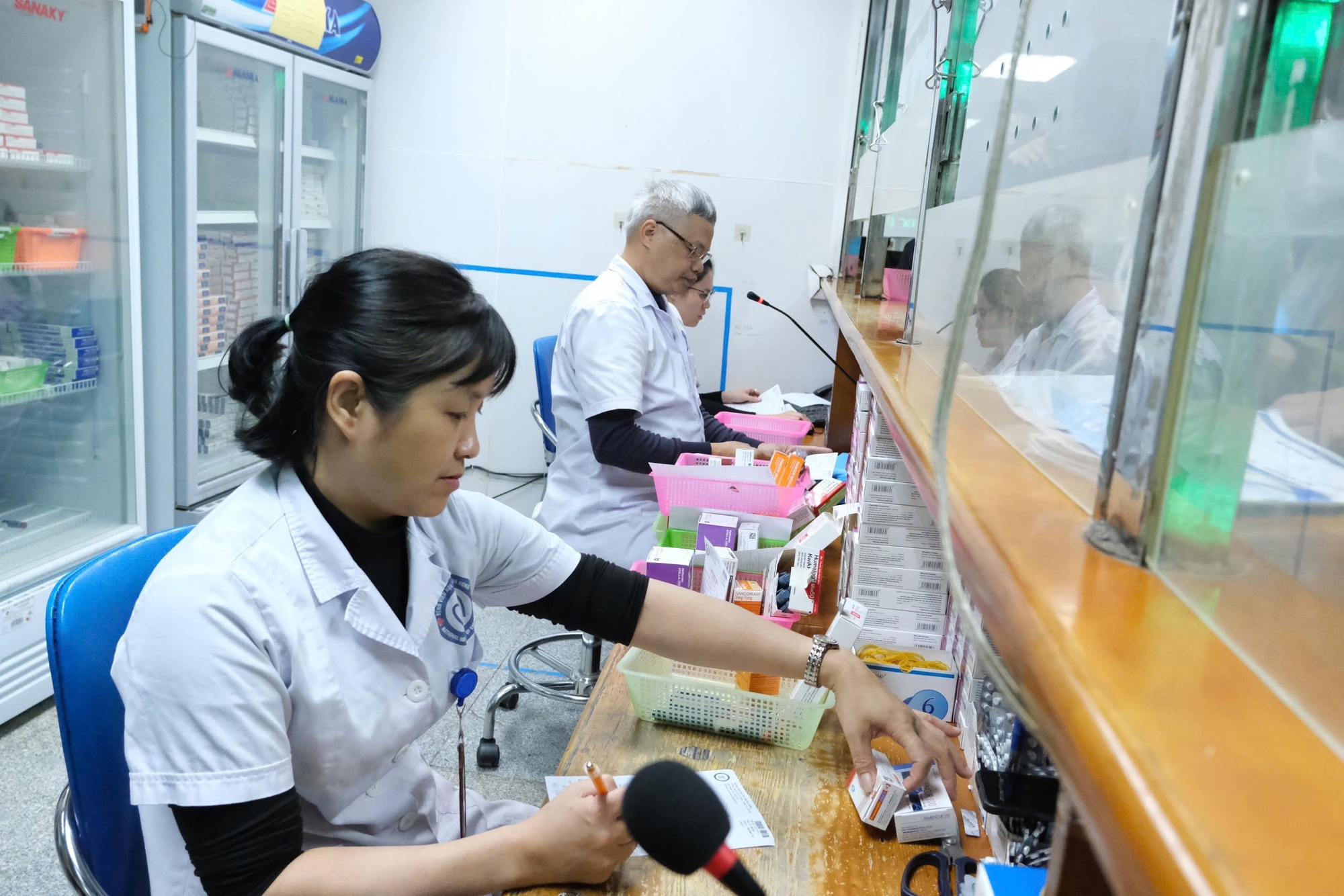 Sau phản ánh thiếu thuốc, Bệnh viện Nội tiết nói gì?- Ảnh 1. Sau phản ánh thiếu thuốc, Bệnh viện Nội tiết nói gì?- Ảnh 1.
