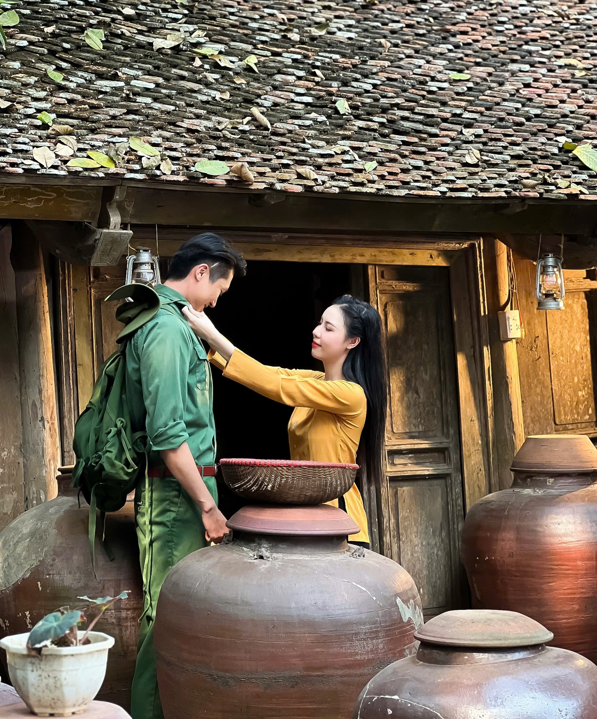 Ca sĩ xinh đẹp Lam Ngọc nói lý do chỉ hát nhạc dân gian thuần Việt- Ảnh 7.