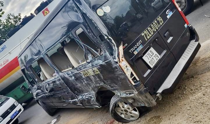 Tai nạn giao thông nghiêm trọng: Xe tải lao vào nhà dân ở Phú Mỹ gây 2 người tử vong - Ảnh 1. Tai nạn giao thông nghiêm trọng: Xe tải lao vào nhà dân ở Phú Mỹ gây 2 người tử vong - Ảnh 1.