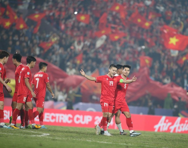 Những chiến thuật khó đoán của HLV Kim Sang - sik tại ASEAN Cup 2024