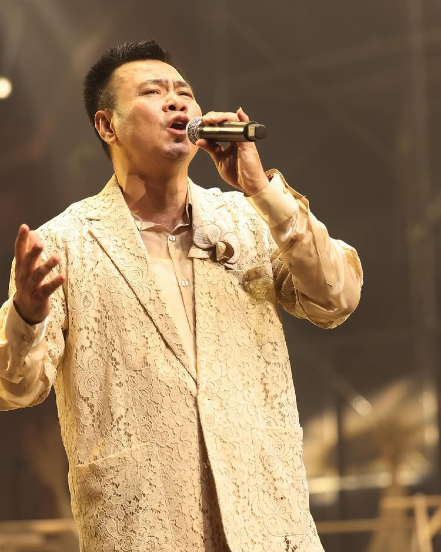 NSND Tự Long: Đưa văn hóa truyền thống đến với người trẻ - Đừng đậm đặc, nhưng không được đơn điệu- Ảnh 16. NSND Tự Long: Đưa văn hóa truyền thống đến với người trẻ - Đừng đậm đặc, nhưng không được đơn điệu- Ảnh 16.