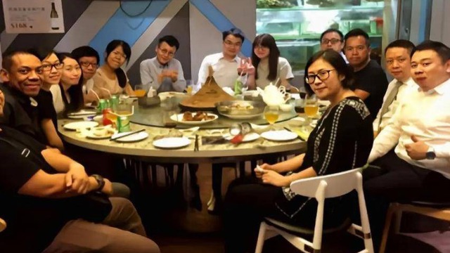 Đi họp lớp, hoa kh&ocirc;i ngỏ &yacute; vay hơn 1,7 tỷ đồng nhưng tất cả quay lưng bỏ đi, t&ocirc;i ở lại đến c&ugrave;ng v&agrave; được chứng kiến cảnh cả đời kh&ocirc;ng qu&ecirc;n - Ảnh 2.