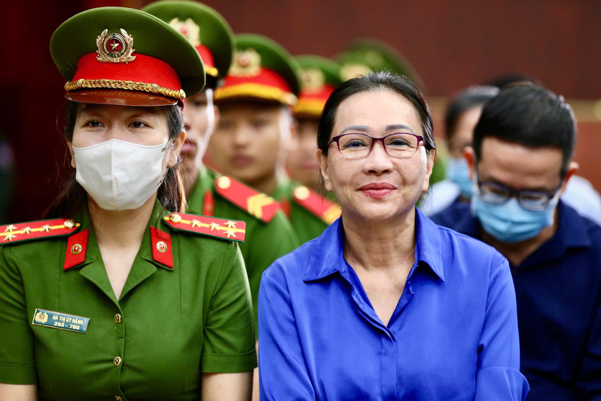 Vì sao 'quay đầu' nhận tội, nộp thêm hàng nghìn tỷ khắc phục hậu quả, bà Trương Mỹ Lan vẫn bị tuyên y án tử hình? - Ảnh 4.