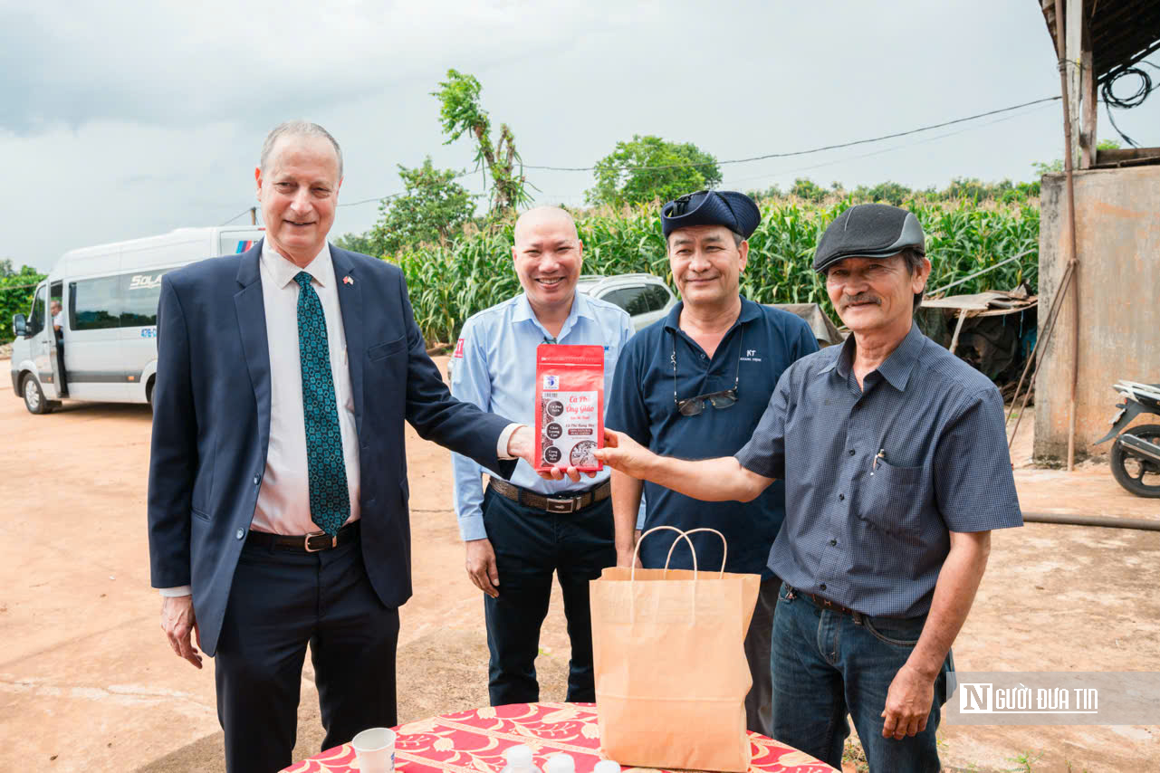 Bí quyết canh tác cà phê giúp gia đình ông giáo thu lợi hàng tỷ đồng mỗi năm- Ảnh 7.