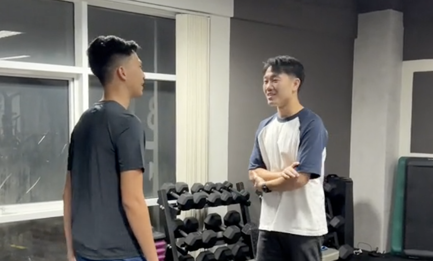 Tiền vệ Lương Xu&acirc;n Trường g&acirc;y sốc khi đập b&agrave;n qu&aacute;t nh&acirc;n vi&ecirc;n, phản ứng của người c&oacute; mặt mới bất ngờ- Ảnh 5.