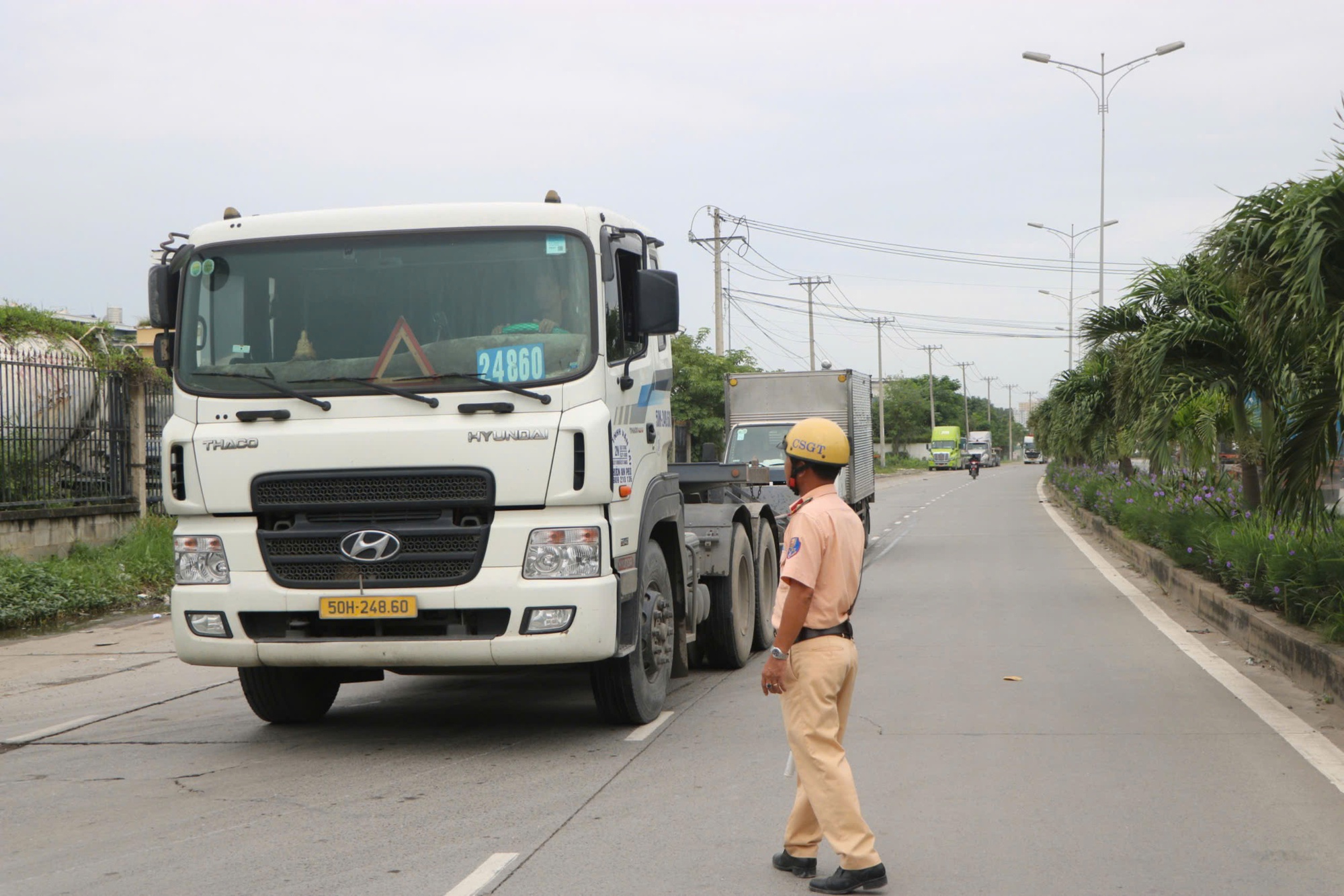 Đèn tín hiệu hư phải làm sao để tránh phạt vượt đèn đỏ? - Ảnh 1.