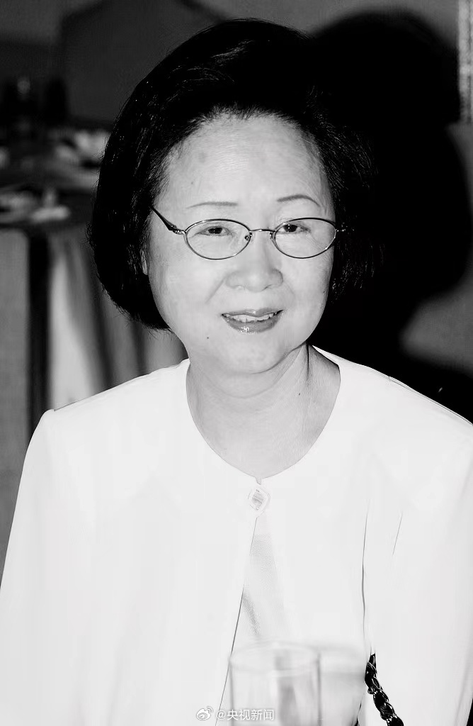 T&acirc;m sự đầy &aacute;m ảnh của nh&agrave; văn Quỳnh Dao trước khi qua đời- Ảnh 1.