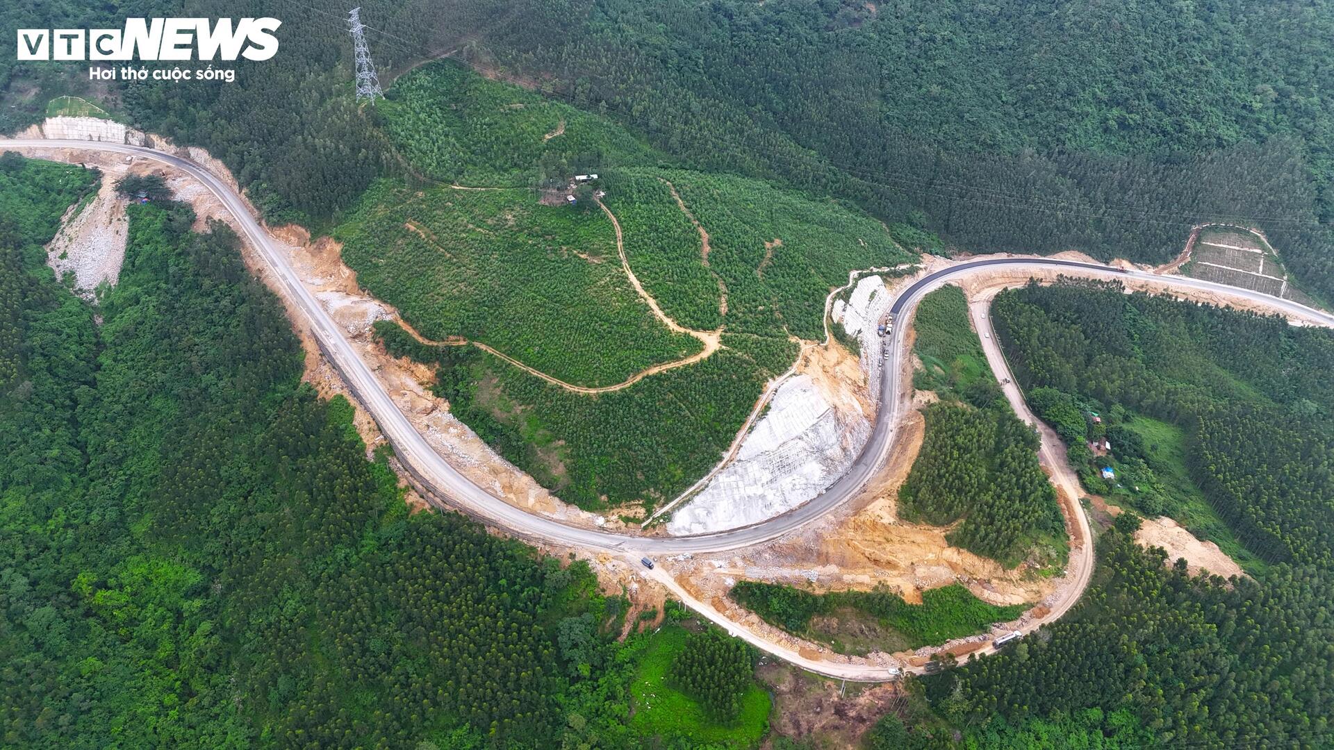 Cung đ&egrave;o An Kh&ecirc; nối B&igrave;nh Định - Gia Lai: Diện mạo mới đầy ấn tượng - Ảnh 12.