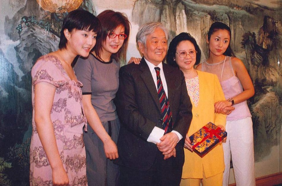 Mỹ nh&acirc;n &ocirc;m hận nữ sĩ Quỳnh Dao suốt 26 năm- Ảnh 4.