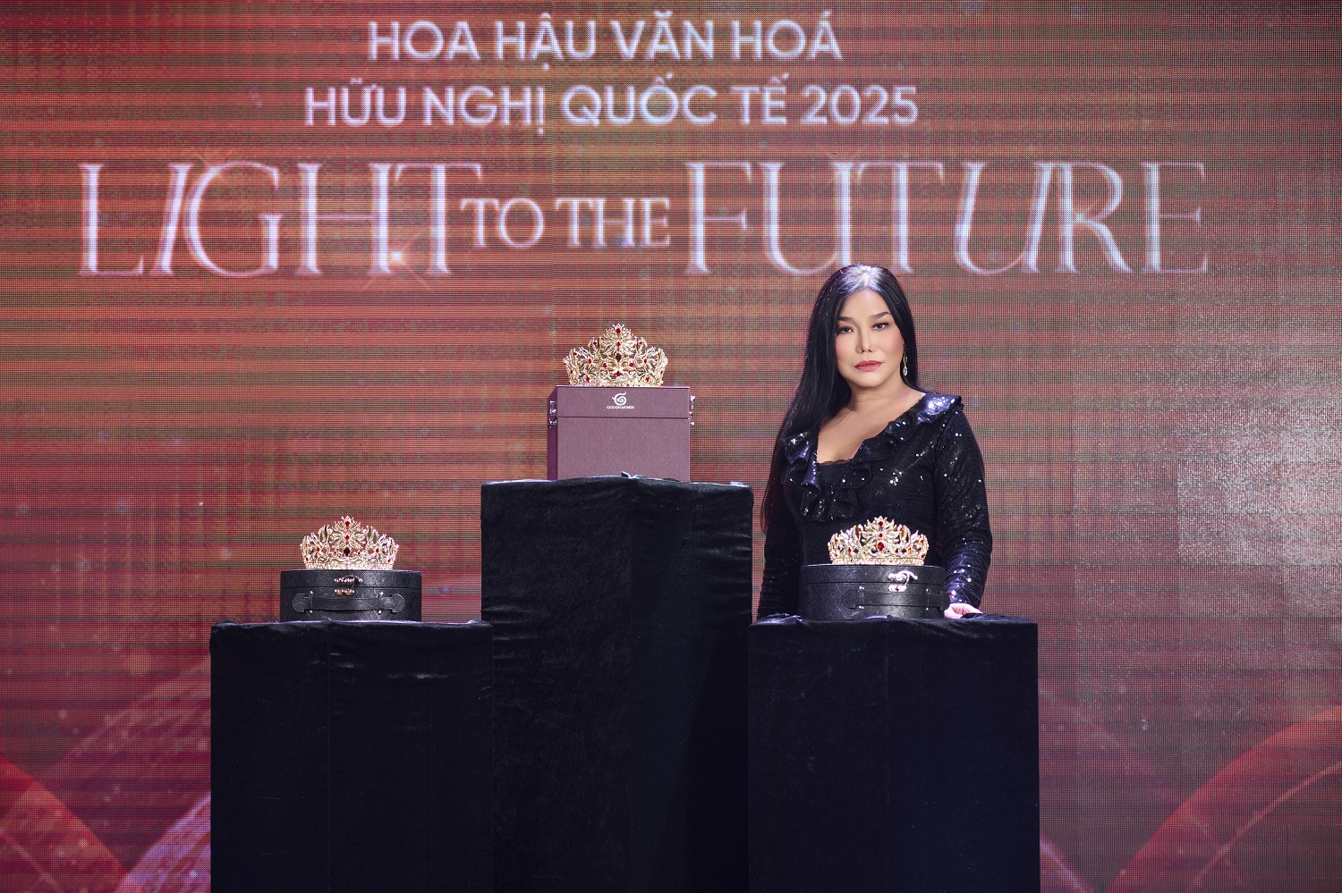 Mai Ngô ngồi ghế nóng chấm thi Hoa hậu Văn hóa Hữu nghị Quốc tế 2025- Ảnh 8.