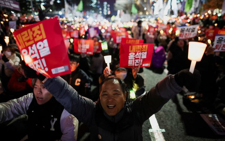 Tổng thống H&agrave;n Quốc xin lỗi người d&acirc;n trước cuộc bỏ phiếu luận tội - Ảnh 2.