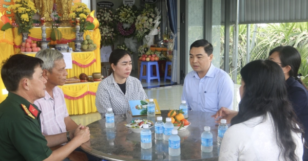 Bộ Nội vụ: Sẽ c&oacute; ch&iacute;nh s&aacute;ch vượt trội cho c&aacute;n bộ d&ocirc;i dư sau tinh gọn bộ m&aacute;y - Ảnh 2.