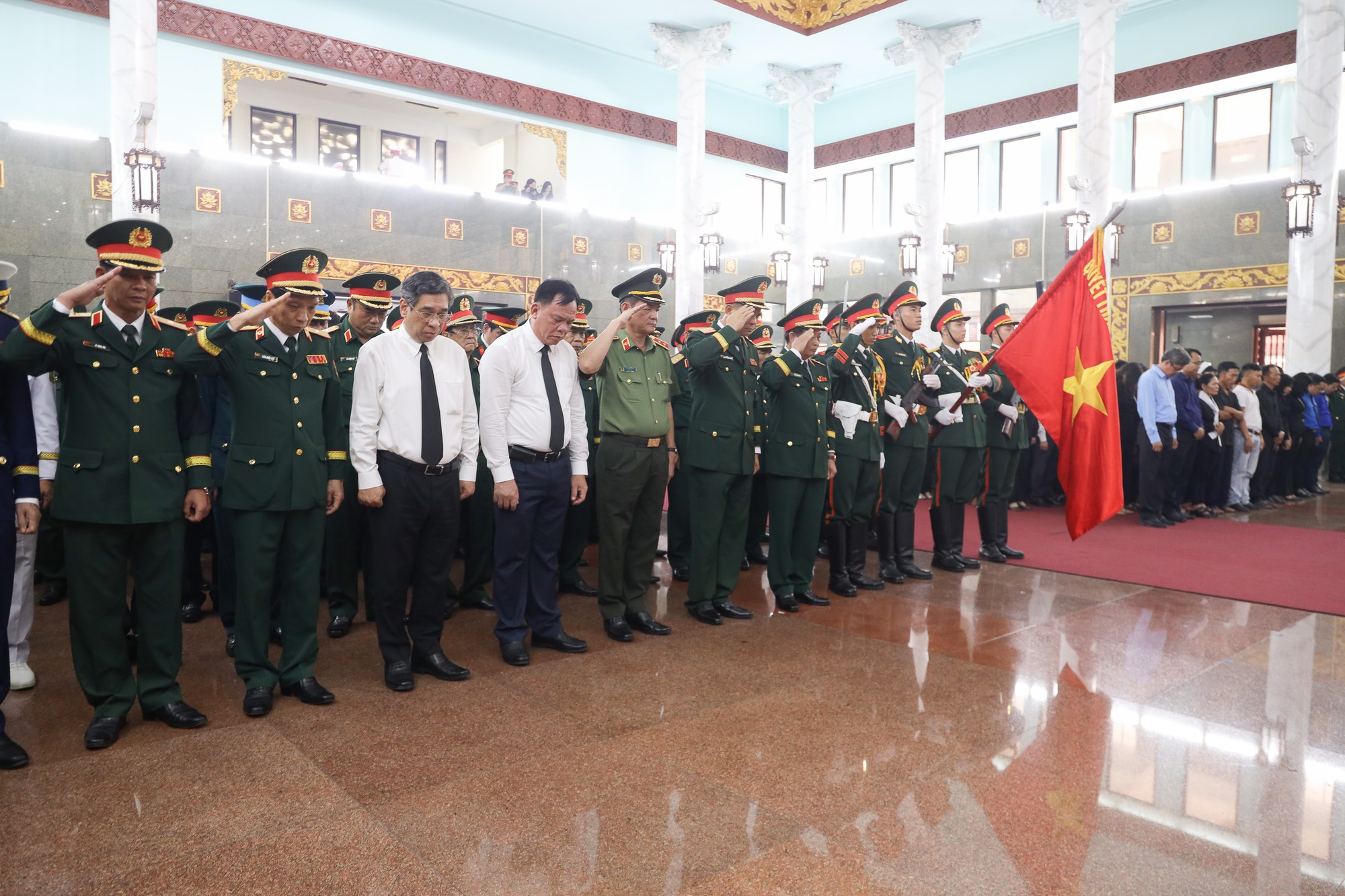 LỄ TRUY TẶNG HUÂN CHƯƠNG BẢO VỆ TỔ QUỐC HẠNG 3, BẰNG TỔ QUỐC GHI CÔNG, HUY HIỆU TUỔI TRẺ DŨNG CẢM; TIỄN BIỆT 12 LIỆT SĨ QUÂN KHU 7- Ảnh 13.