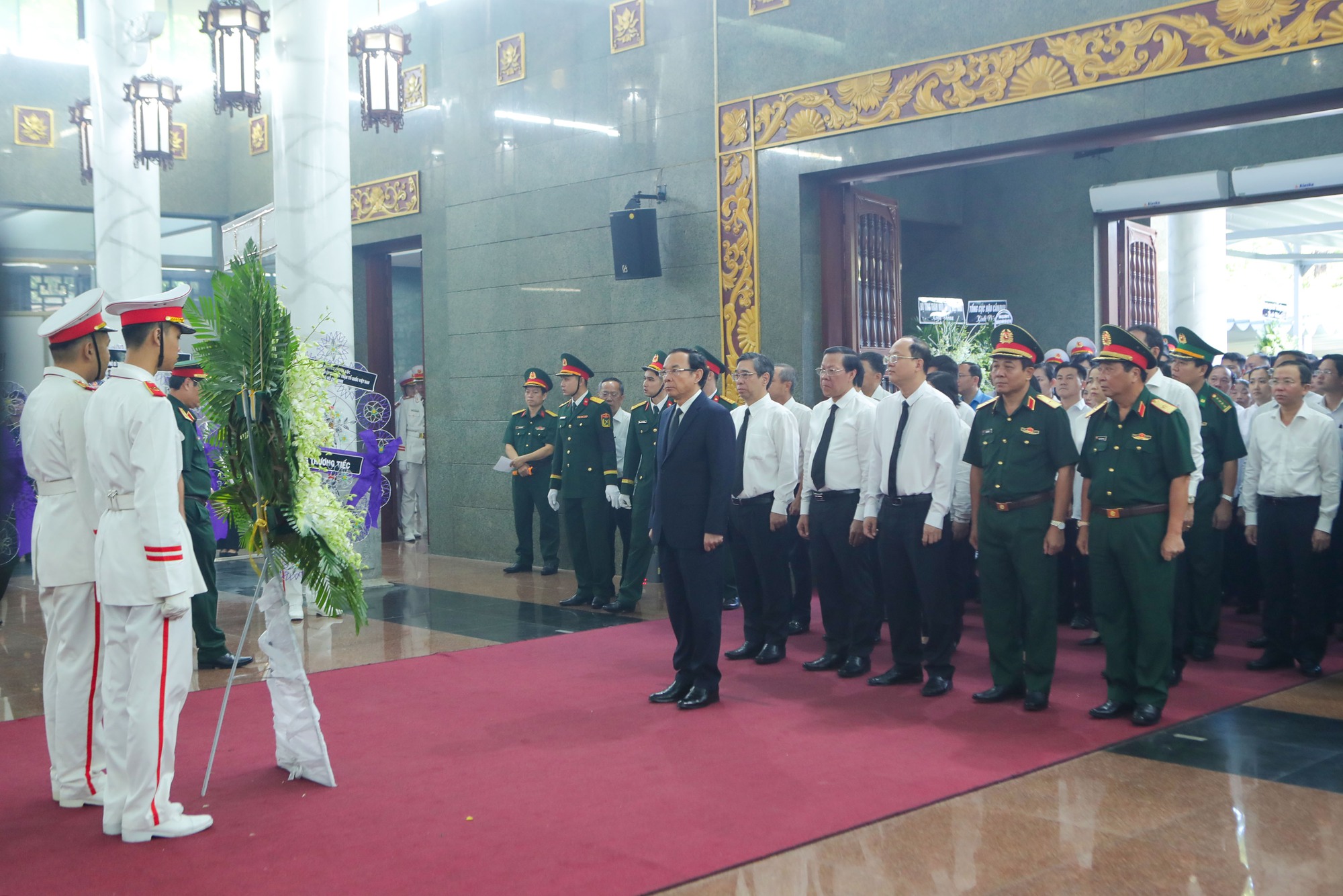 LỄ TRUY TẶNG HUÂN CHƯƠNG BẢO VỆ TỔ QUỐC HẠNG 3, BẰNG TỔ QUỐC GHI CÔNG, HUY HIỆU TUỔI TRẺ DŨNG CẢM; TIỄN BIỆT 12 LIỆT SĨ QUÂN KHU 7- Ảnh 7.