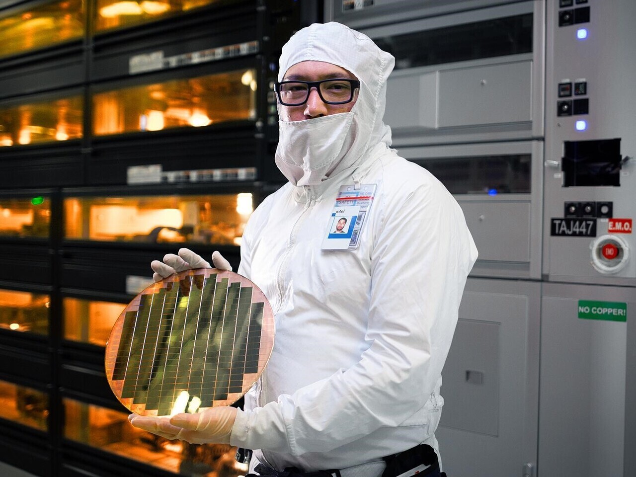 Quy tr&igrave;nh Intel 18A gặp thảm họa: 90 % Chip lỗi , kh&aacute;ch h&agrave;ng lớn th&aacute;o chạy - Ảnh 1.