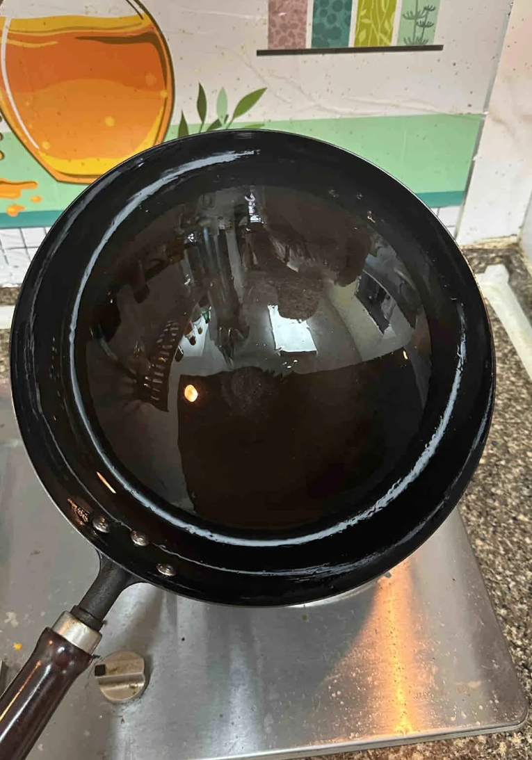 Tôi điếng người nhận ra: Chiếc nồi này là "sát thủ ngầm", càng dùng càng đe dọa sức khỏe - Ảnh 2.