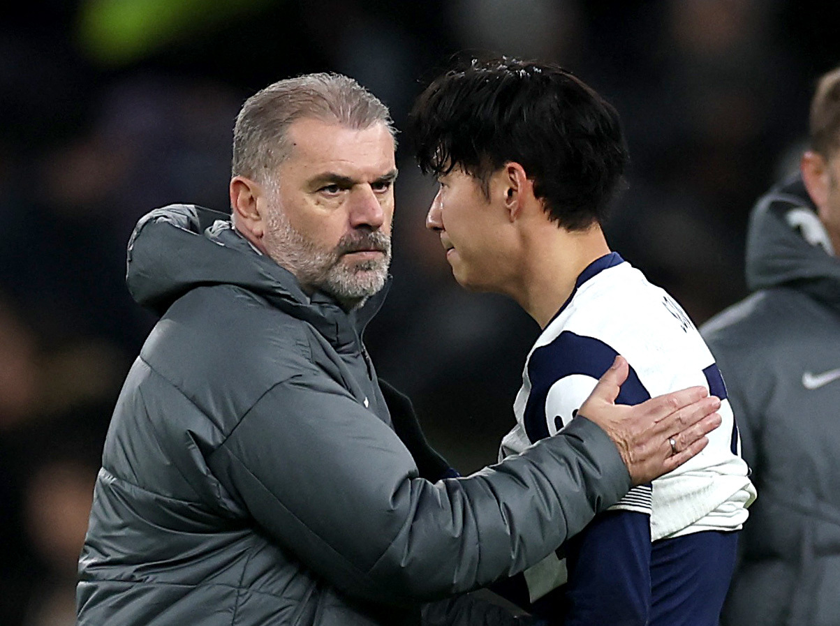 Tottenham "tự hủy diệt" ở trận cầu 7 bàn, Chelsea áp sát ngôi đầu- Ảnh 8. Tottenham "tự hủy diệt" ở trận cầu 7 bàn, Chelsea áp sát ngôi đầu- Ảnh 8.