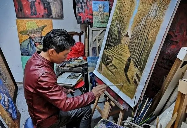 Thợ vẽ tranh kiếm được tiền tỷ nhờ vào bán "hàng giả", cầm cọ 20 năm mới thực sự thức tỉnh, được mệnh danh là "Van Gogh Trung Quốc"- Ảnh 6.