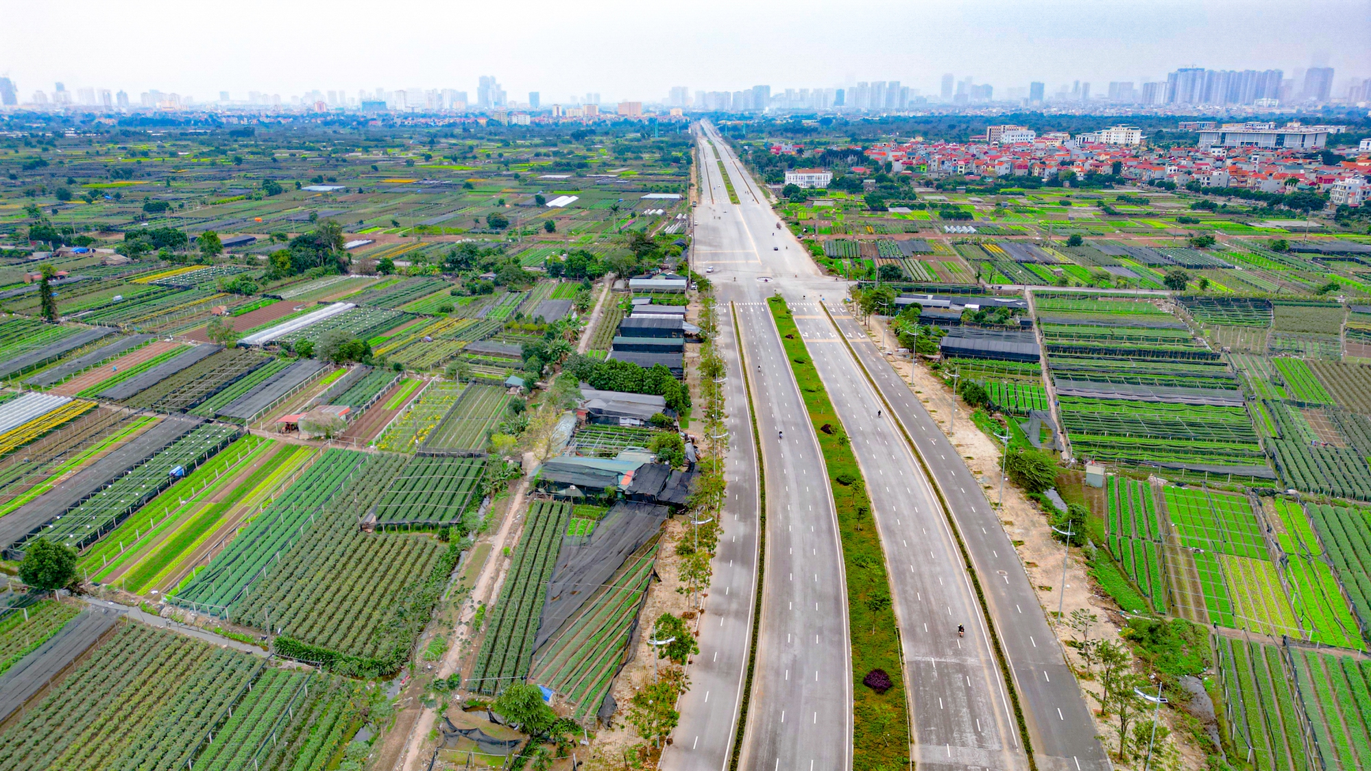 Toàn cảnh tuyến đường 10 làn xe xuyên qua khu đô thị đắt đỏ bậc nhất Hà Nội, tương lai sẽ làm thay đổi toàn bộ bất động sản trục Hồ Tây - Ba Vì- Ảnh 13.