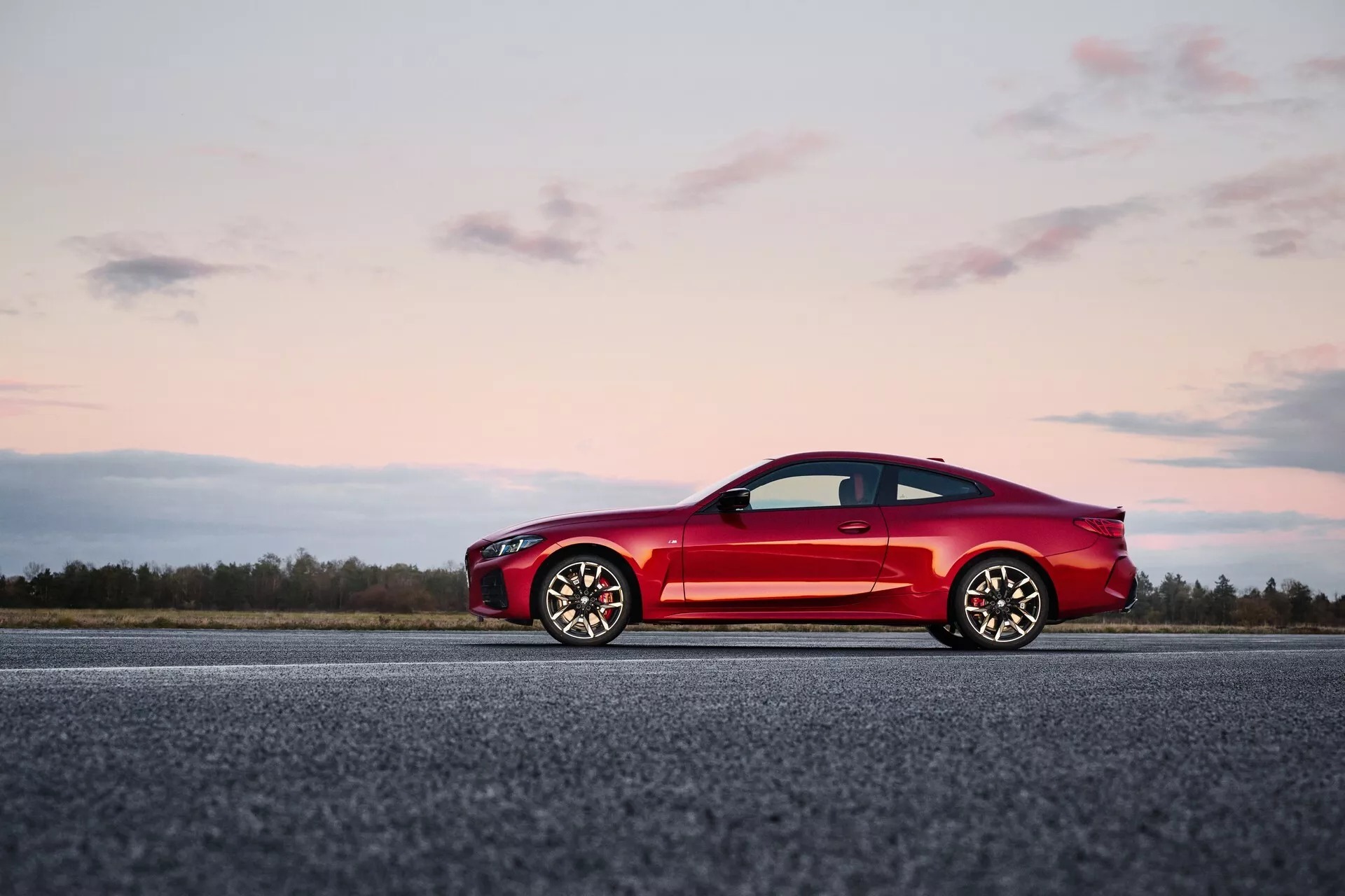 BMW 4-Series 2024 ra mắt: Giá quy đổi từ 1,24 tỷ đồng, đèn hậu laser, động cơ mạnh hơn nhưng tiết kiệm xăng- Ảnh 3.