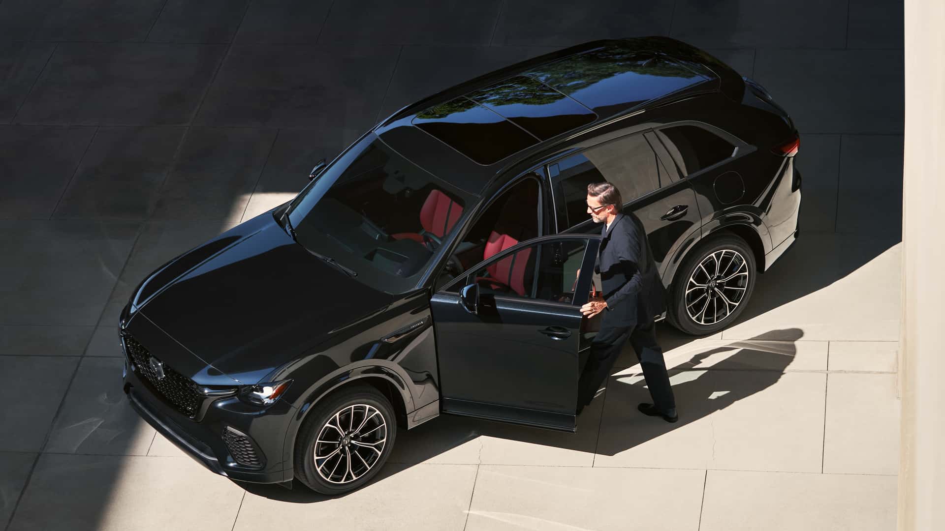 Ra mắt Mazda CX-70: Phiên bản thu nhỏ của CX-90, động cơ I6 như BMW, giá quy đổi dự kiến dưới 900 triệu- Ảnh 7.
