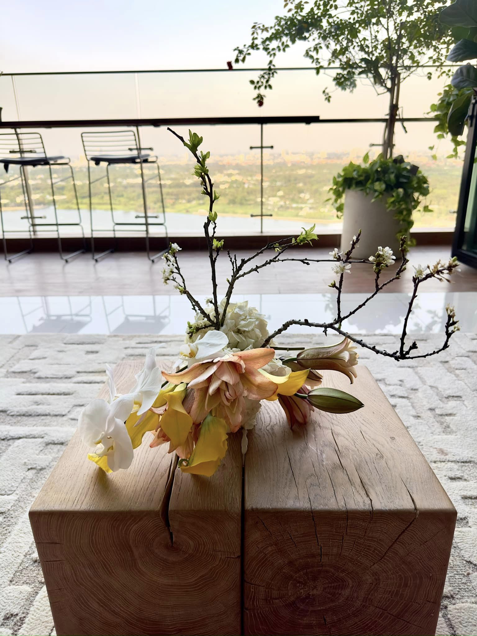 Diva Hồng Nhung khoe không khí Tết tại penthouse mới tậu ở TP.HCM, hé lộ một món decor “đi phượt” gần 2000km- Ảnh 4.