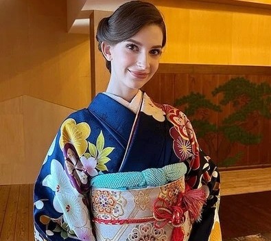 Hoa hậu Nhật Bản 2024 bị tố gian díu với đàn ông hơn 19 tuổi đã có gia đình- Ảnh 1.