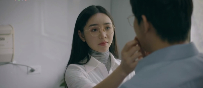 “Chúng ta của 8 năm sau” nỗ lực giúp chồng tồi được tha thứ, netizen bất mãn tuyên bố bỏ phim