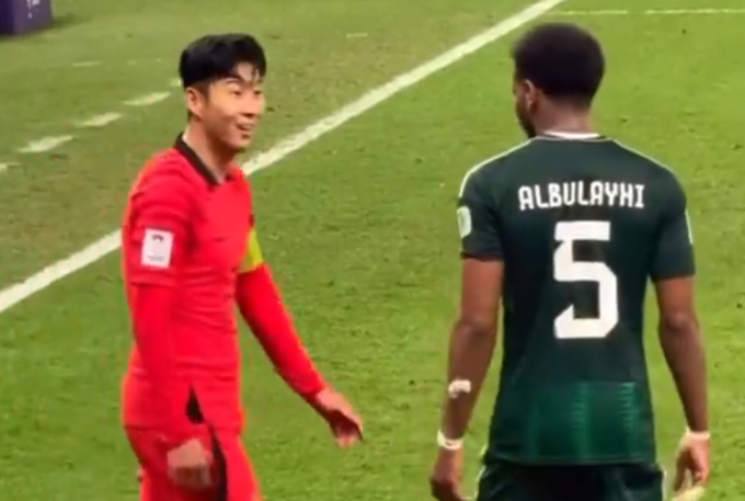 "Oppa" Son Heung-min có phản ứng nhận được mưa lời khen sau khị bị đối thủ giật tóc ngay tại Asian Cup 2023- Ảnh 2.
