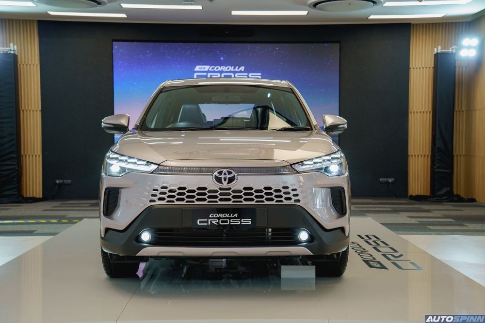 Ra mắt Toyota Corolla Cross 2024: Giá quy đổi từ 680 triệu, lưới tản nhiệt kiểu Lexus RX, có thể Việt Nam giữa năm nay- Ảnh 7.