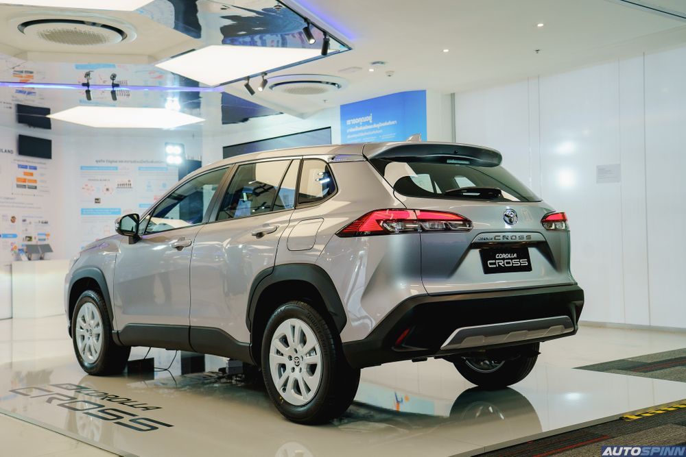 Ra mắt Toyota Corolla Cross 2024: Giá quy đổi từ 680 triệu, lưới tản nhiệt kiểu Lexus RX, có thể Việt Nam giữa năm nay- Ảnh 9.
