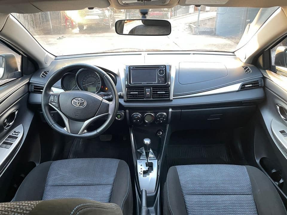 Bán Toyota Vios còn mới đẹp rẻ hơn 100 triệu, CĐM nhìn biển số rồi nói: 