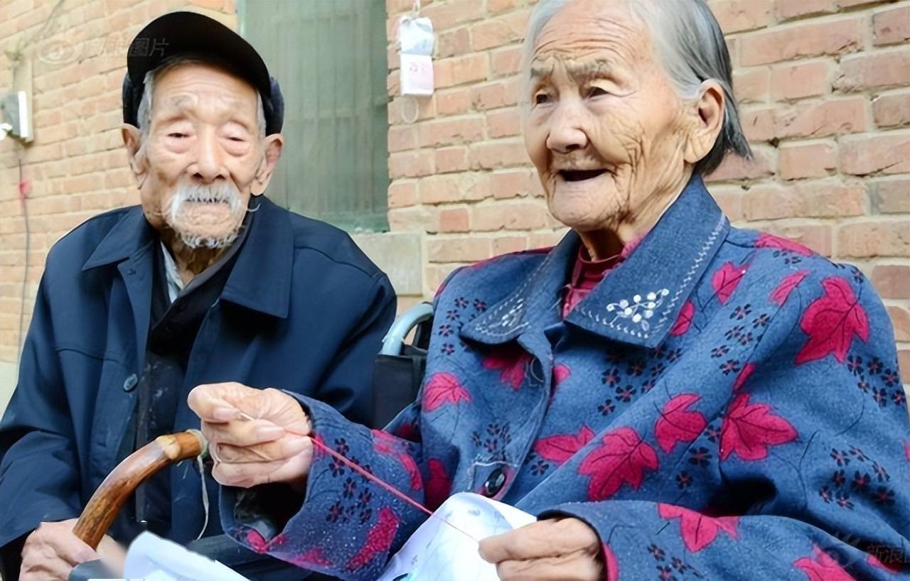 Cặp vợ chồng sống thọ hơn 115 tuổi nhờ 5 thói quen đơn giản, không phải tập thể dục hay nghỉ ngơi- Ảnh 3.