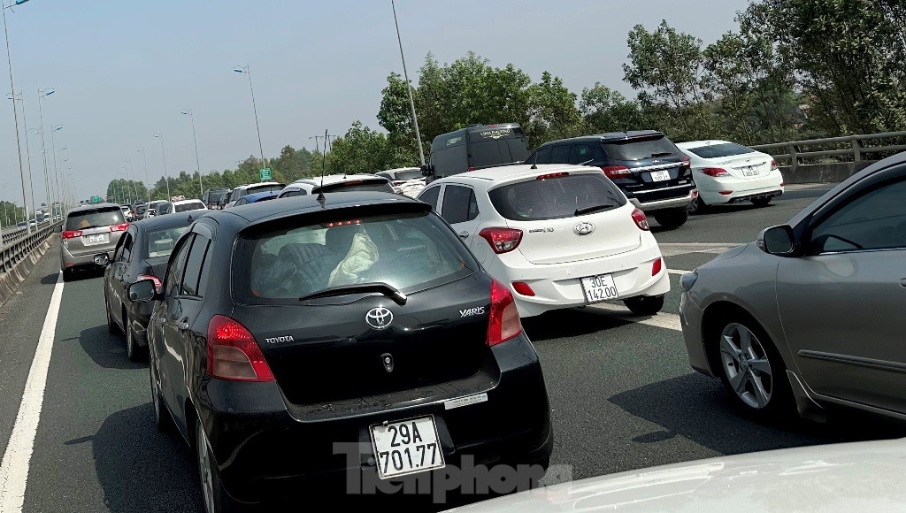 Đóng cao tốc Pháp Vân - Ninh Bình vì ùn tắc kéo dài- Ảnh 4.