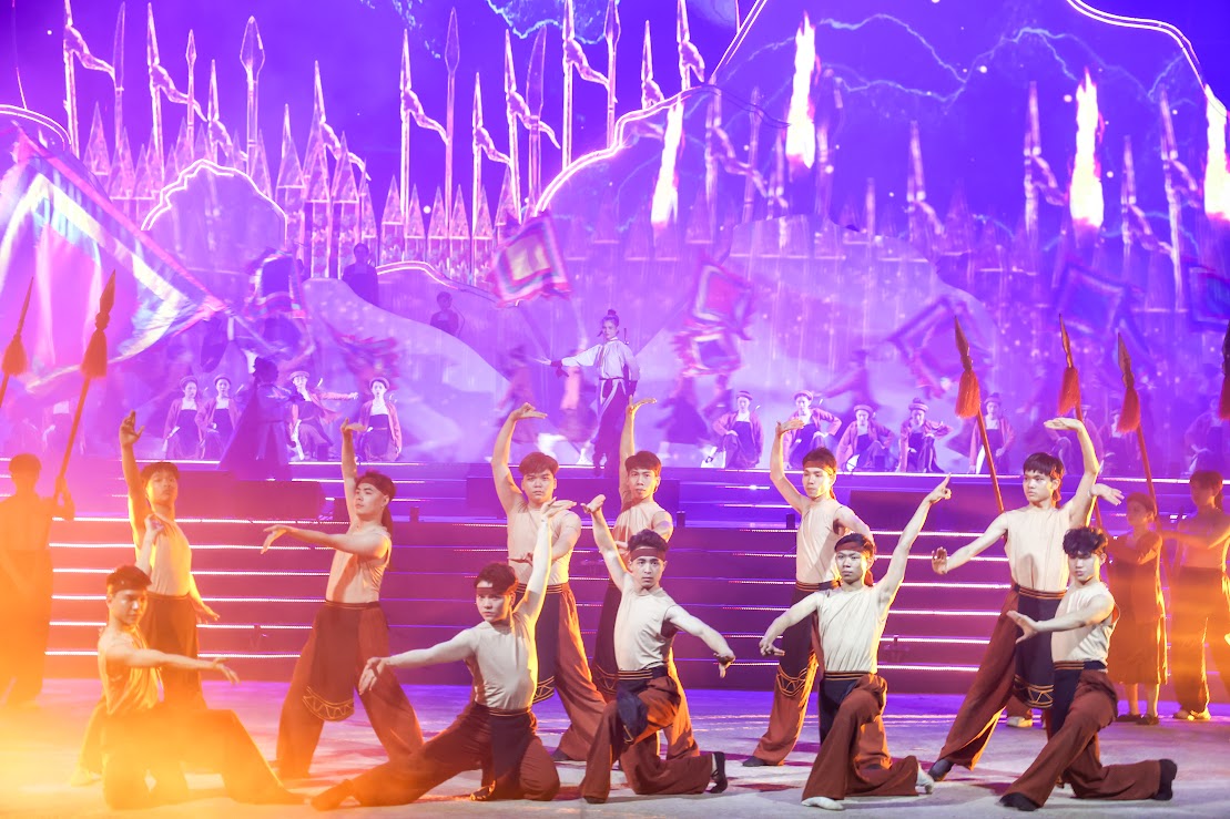 Choáng ngợp với công nghệ 3D mapping tái hiện cuộc khởi nghĩa Hai Bà Trưng- Ảnh 16.