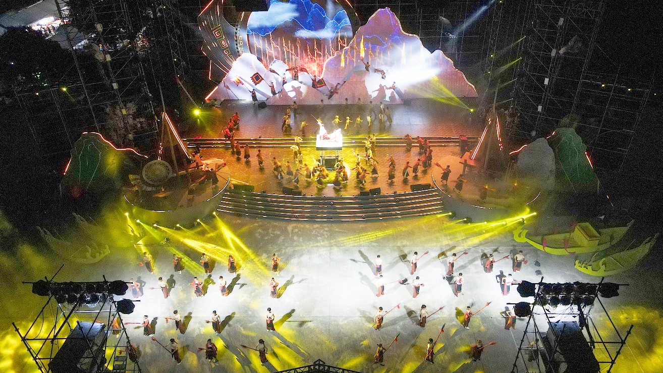 Choáng ngợp với công nghệ 3D mapping tái hiện cuộc khởi nghĩa Hai Bà Trưng- Ảnh 11.