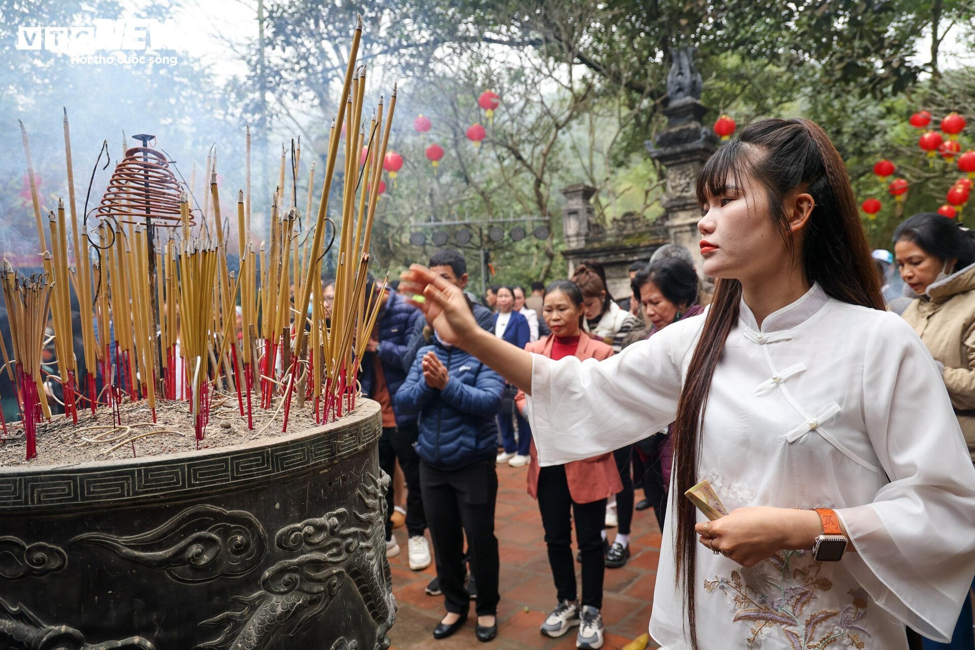 'Tướng bà' 10 tuổi được bảo vệ nghiêm ngặt tại lễ khai hội đền Gióng- Ảnh 16.