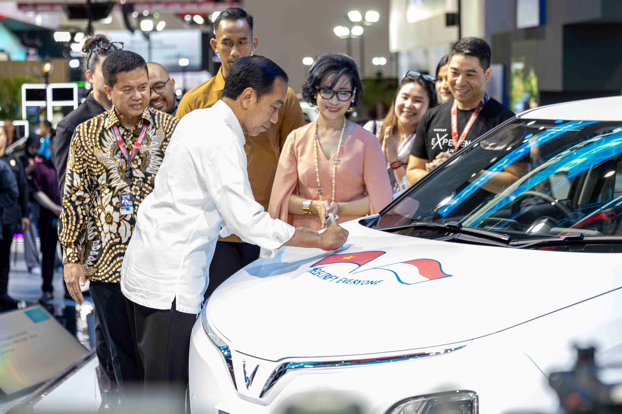 Chân dung VF 5 - mẫu xe VinFast Tổng thống Indonesia đặt bút ký lên nắp capo: Đây là thứ 'uy lực' nhất!- Ảnh 6.