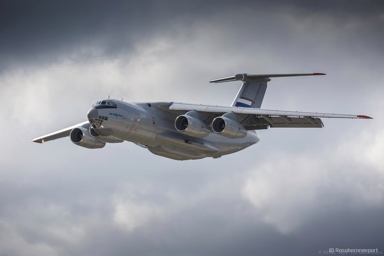 Phiên bản dân sự của máy bay vận tải Il-76MD-90A sắp ra mắt- Ảnh 10.