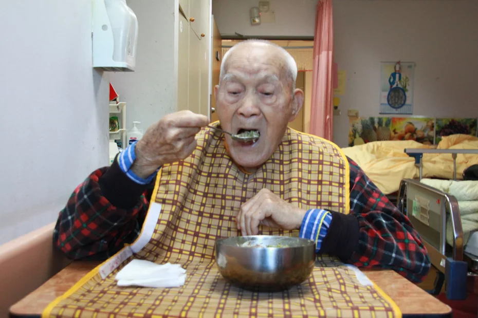 Cụ ông sống thọ 115 tuổi nhờ 1 môn thể thao, không phải đi bộ hay bơi lội- Ảnh 1.