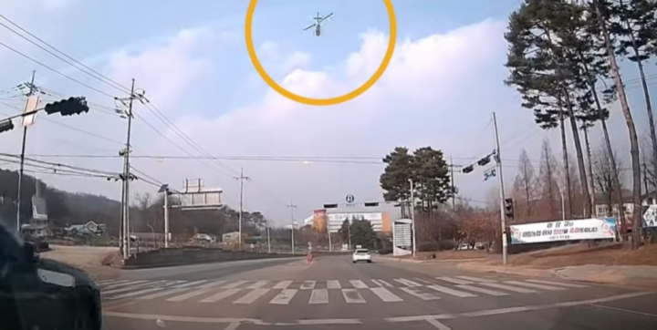 Cảnh sát Hàn Quốc dùng trực thăng truy bắt người Việt lái xe 200km/h- Ảnh 1.