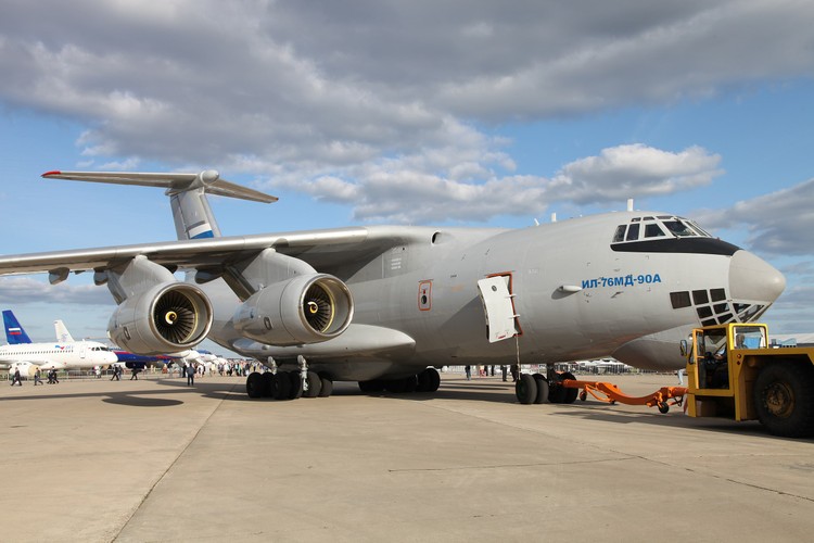 Phiên bản dân sự của máy bay vận tải Il-76MD-90A sắp ra mắt- Ảnh 6.