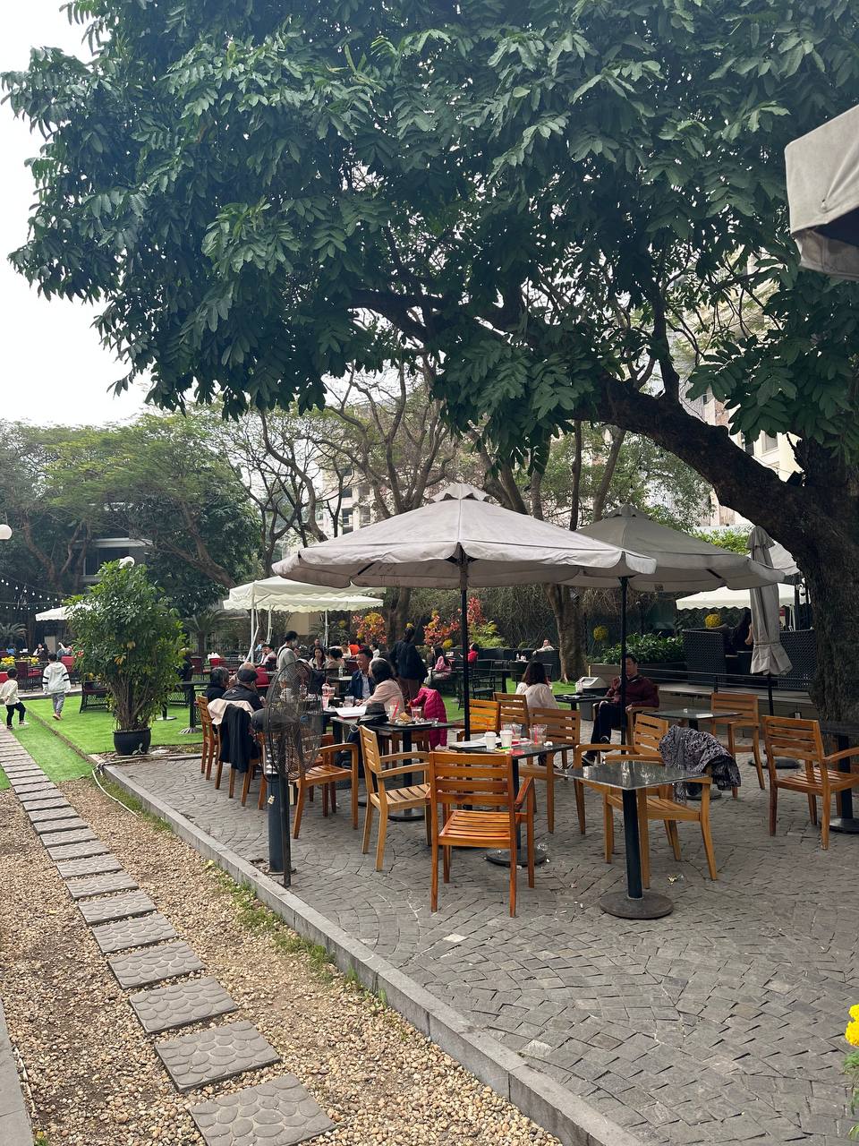 Nhiều người hoảng hốt khi đi Highlands Nhà Hát Lớn: Đồng giá 99k, mọi thứ về thương hiệu đều Nhiều người hoảng hốt khi đi Highlands Nhà Hát Lớn: Đồng giá 99k, mọi thứ về thương hiệu đều