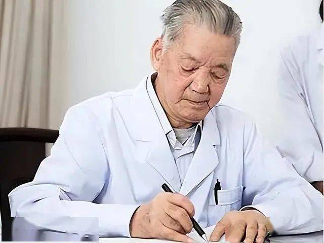 Bậc thầy y học cổ truyền Trung Quốc thọ 103 tuổi, thích dùng 2 món, làm 5 việc để tăng tuổi thọ- Ảnh 3.