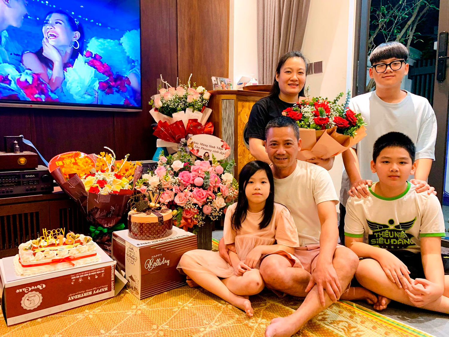 Con trai NSND Trần Nhượng tuổi 51: Vợ là luật sư, nắm hết tài chính trong nhà, vợ mua gì mặc nấy- Ảnh 4.