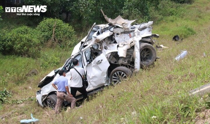 Kết quả đo nồng độ cồn tài xế xe con gây tai nạn trên cao tốc Cam Lộ - La Sơn- Ảnh 2.