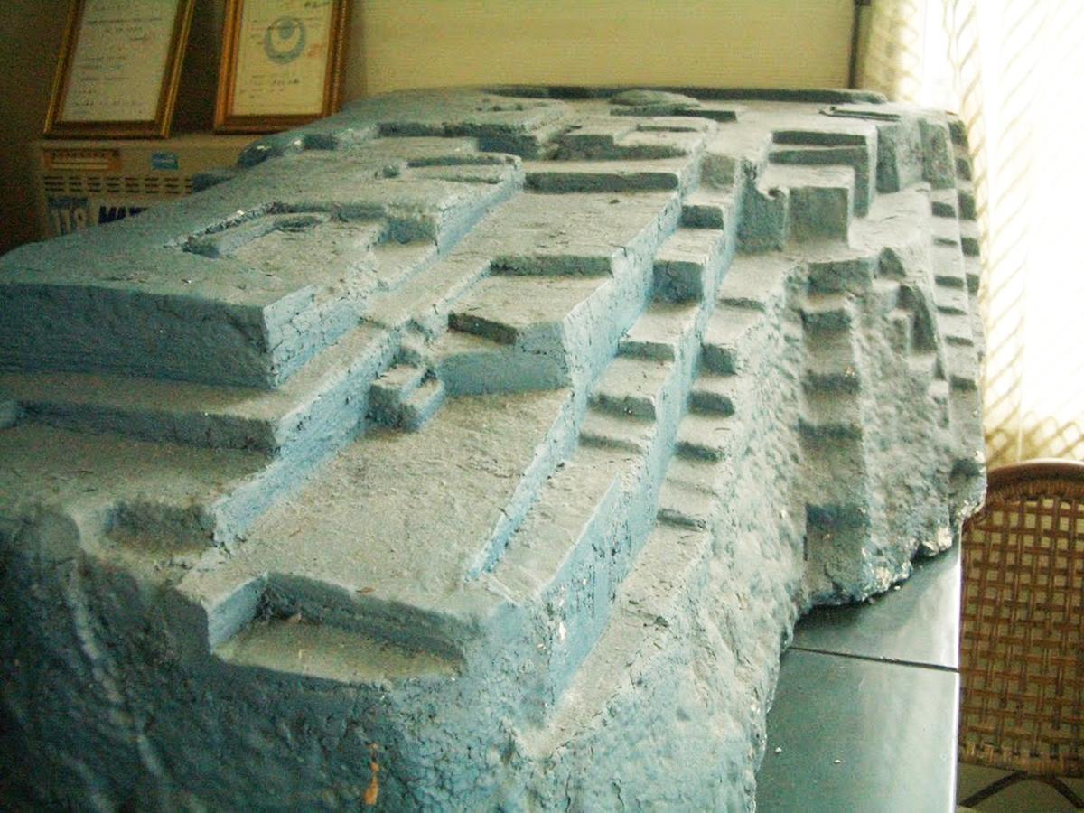 Kim tự tháp bí ẩn dưới nước của Nhật Bản: Đài tưởng niệm Yonaguni là cấu trúc tự nhiên hay một Atlantis đã mất?- Ảnh 3.